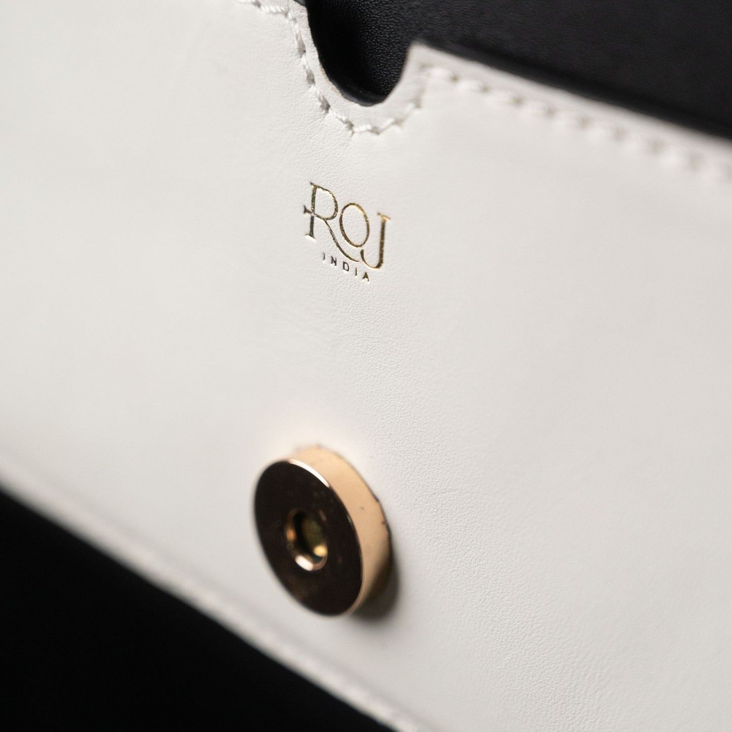 Nine To Nine Baguette Onyx